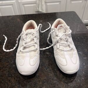 Varsity Cheer Shoes size 5Y